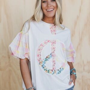 Three bird Nest POL White Floral Peace Sign Tee large L new